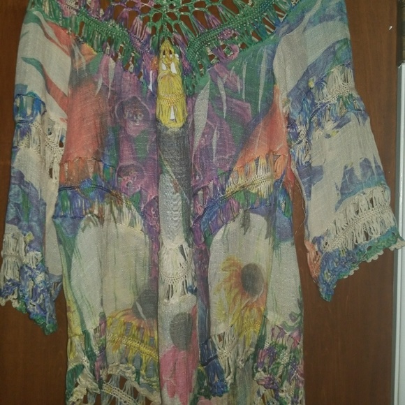 Ladies print and partial crochet - Picture 2 of 2